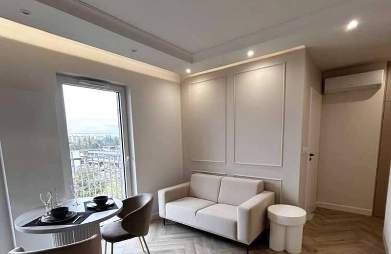 Alquiler de un moderno apartamento de 2 habitaciones, 32 m², Wola, Varsovia, Polonia